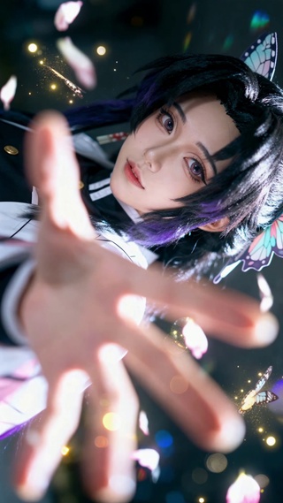 蝴蝶忍cos的花屑光斑魅惑少女