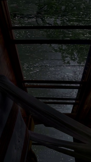 夜晚窗外暴雨