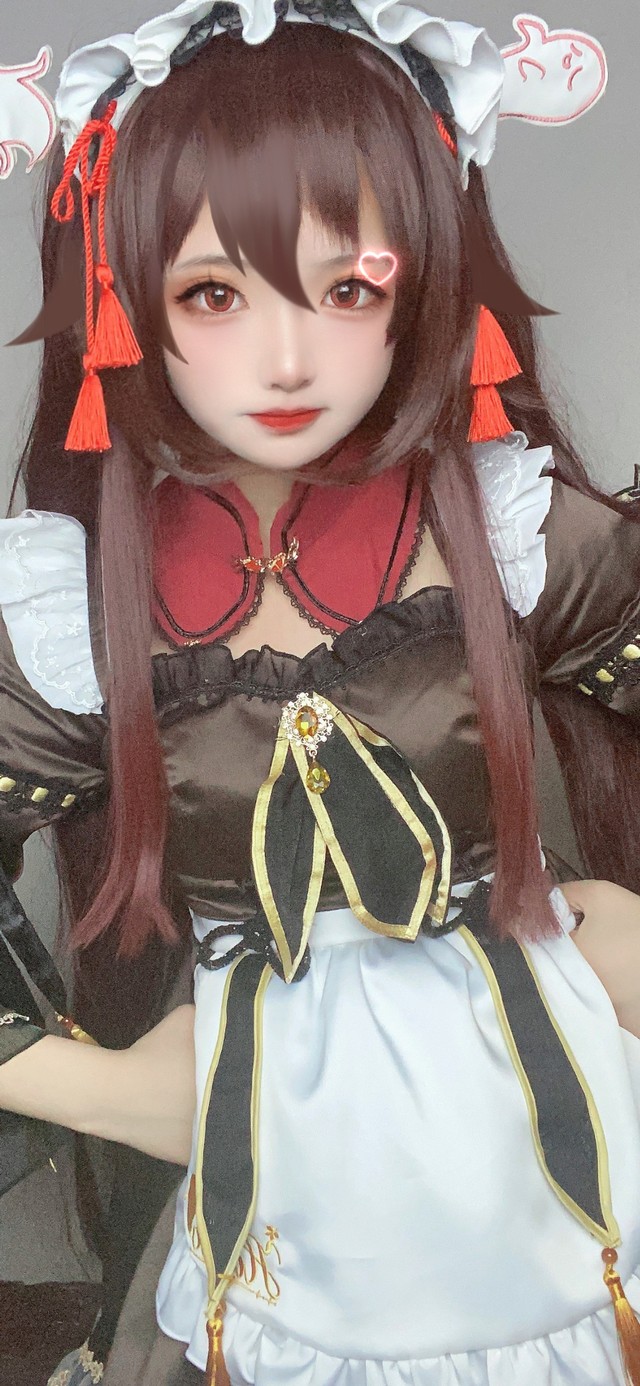 原神胡桃cos掐腰