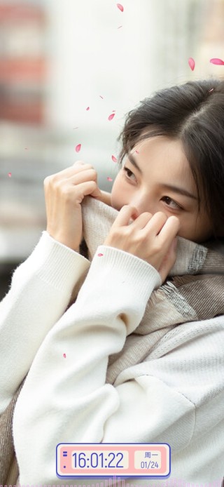 爱笑的户外小姐姐