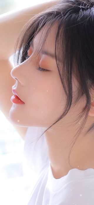 清纯马尾美女