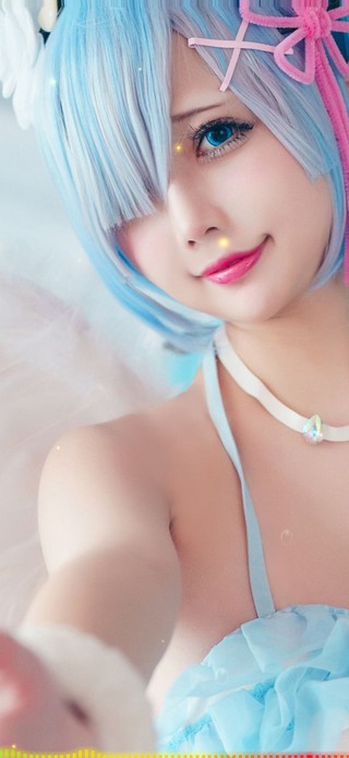 二次元短发美女