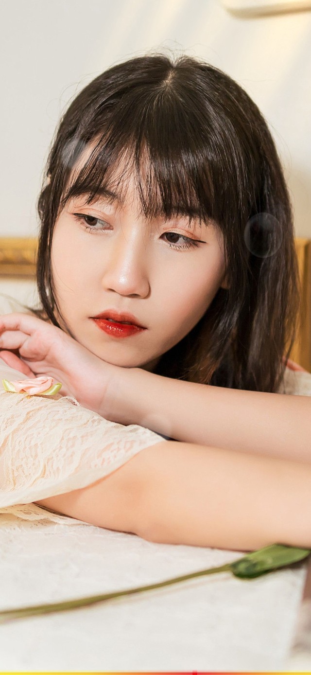 短发清纯性感御姐