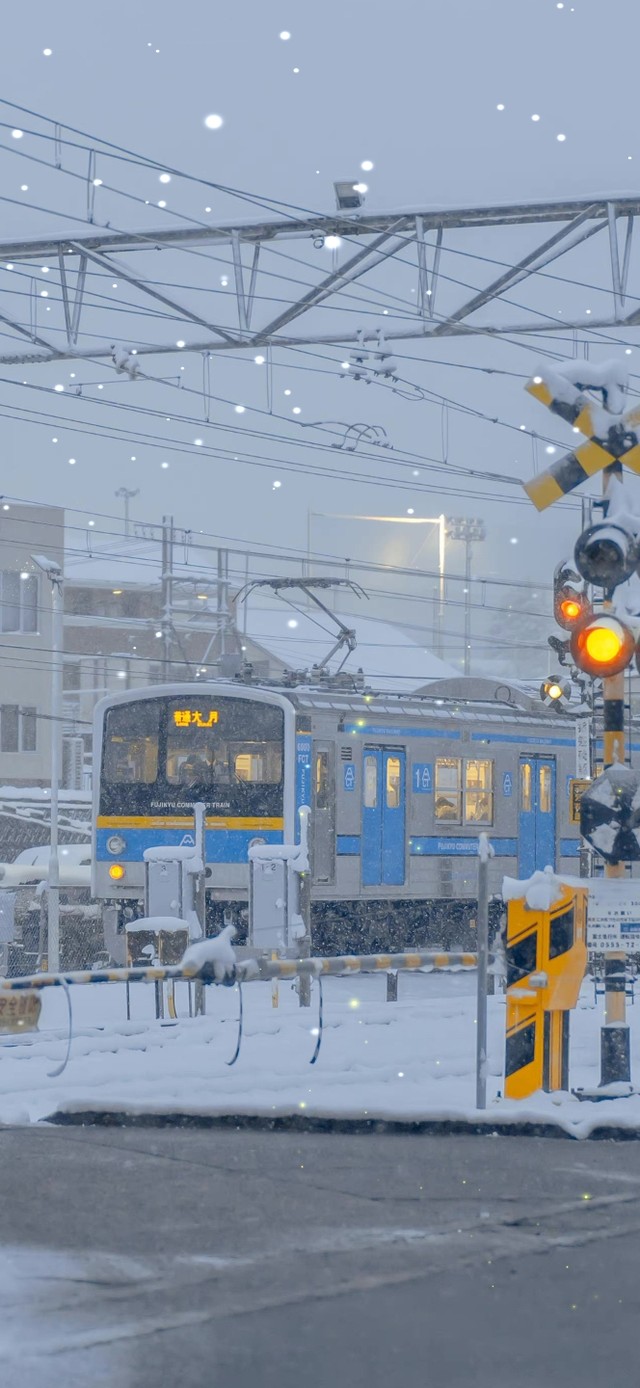 唯美治愈冬季铁路风景