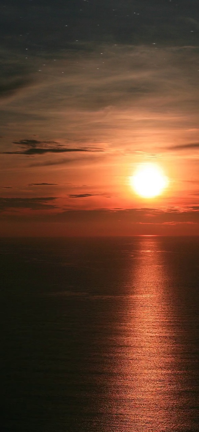 落霞与孤鹜齐飞