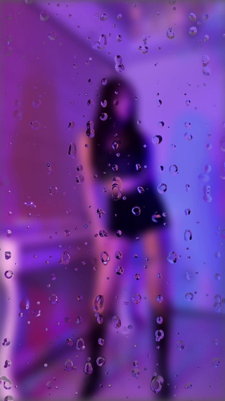 美女水滴雨屏