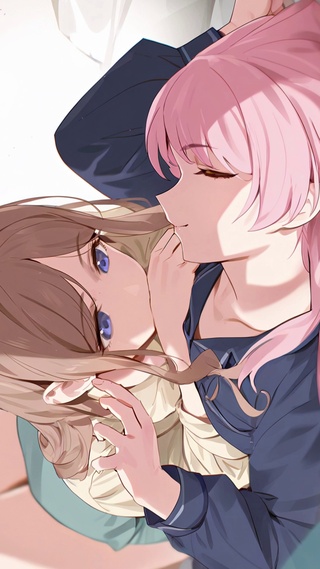 两个女孩
