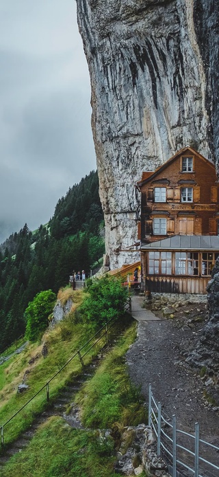 高山上的房屋