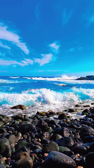 唯美的海边波浪