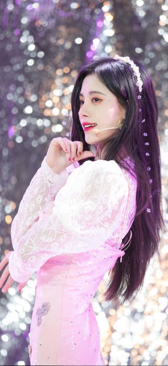 鞠婧祎