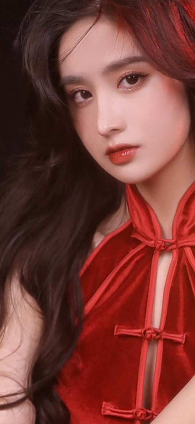 清纯性感红裙御姐