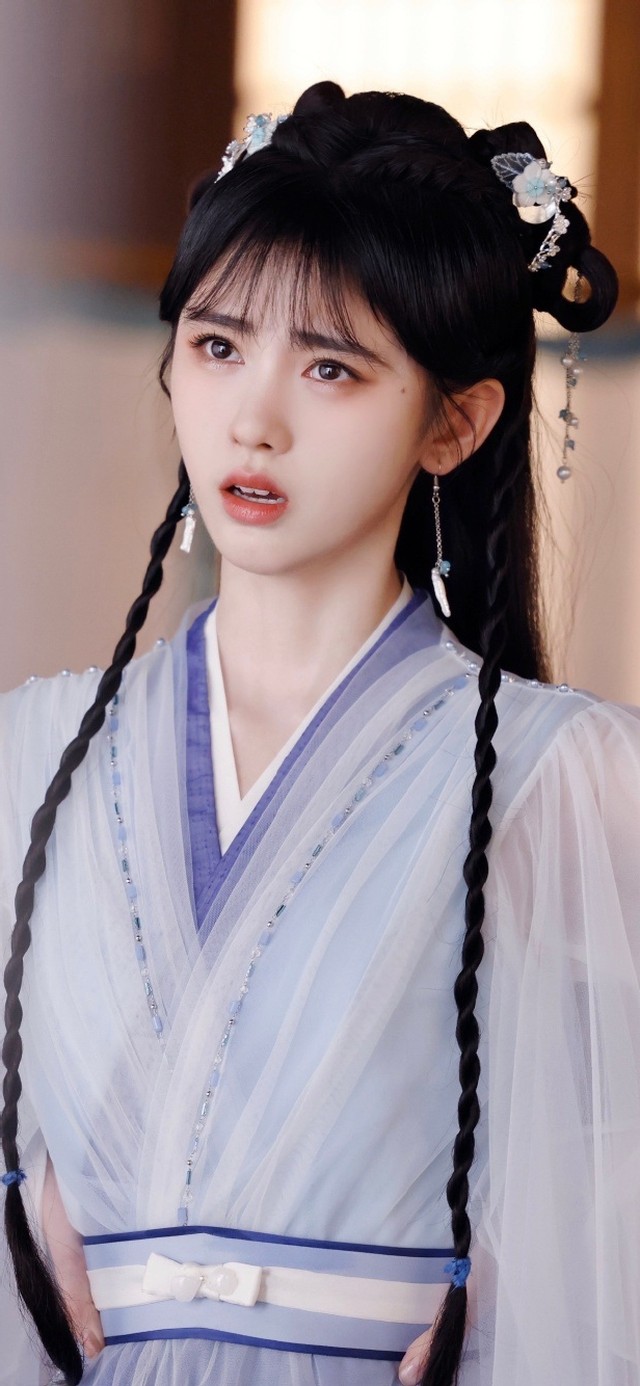 鞠婧祎