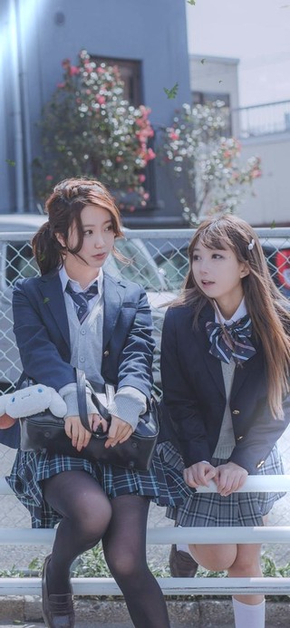 2个校园清纯学妹
