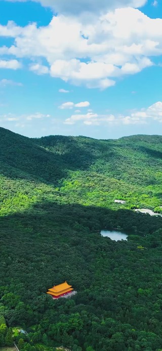 竖屏治愈蓝天白云山川