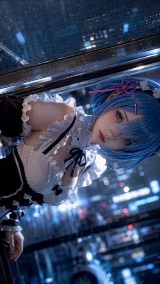 雨夜街头女仆蕾姆