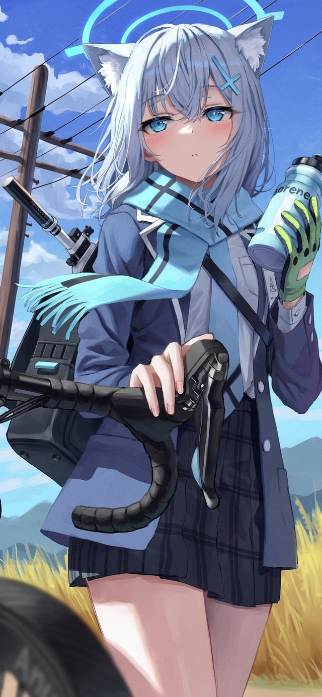 骑行休息中的美少女