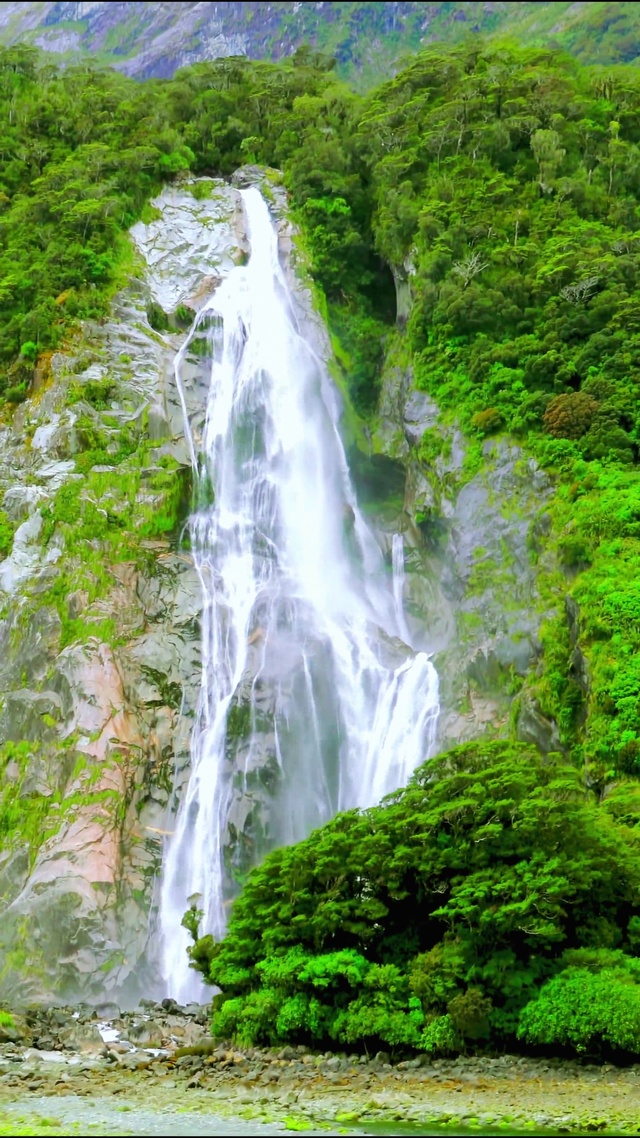 护眼山涧瀑布流水 4K