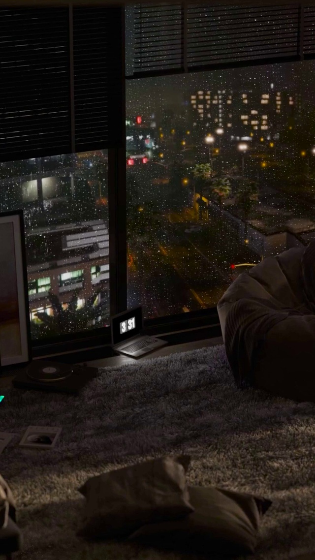 深夜雨天温馨卧室