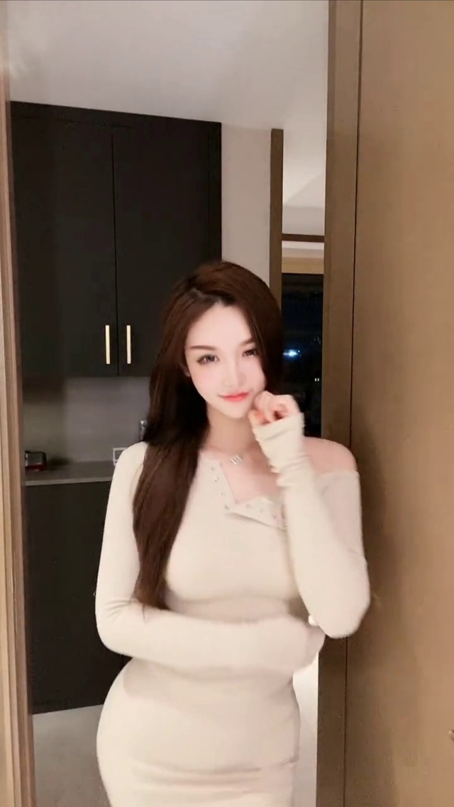 性感学姐在线撩人