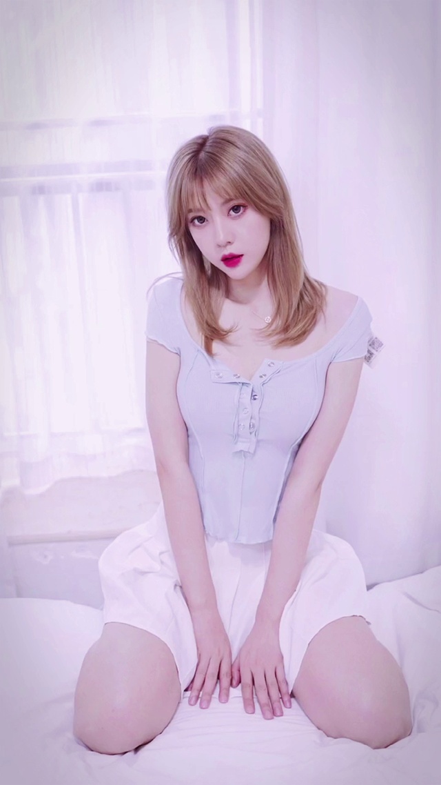 喜欢一个人是藏不住的，多喜欢几个人就藏得住了