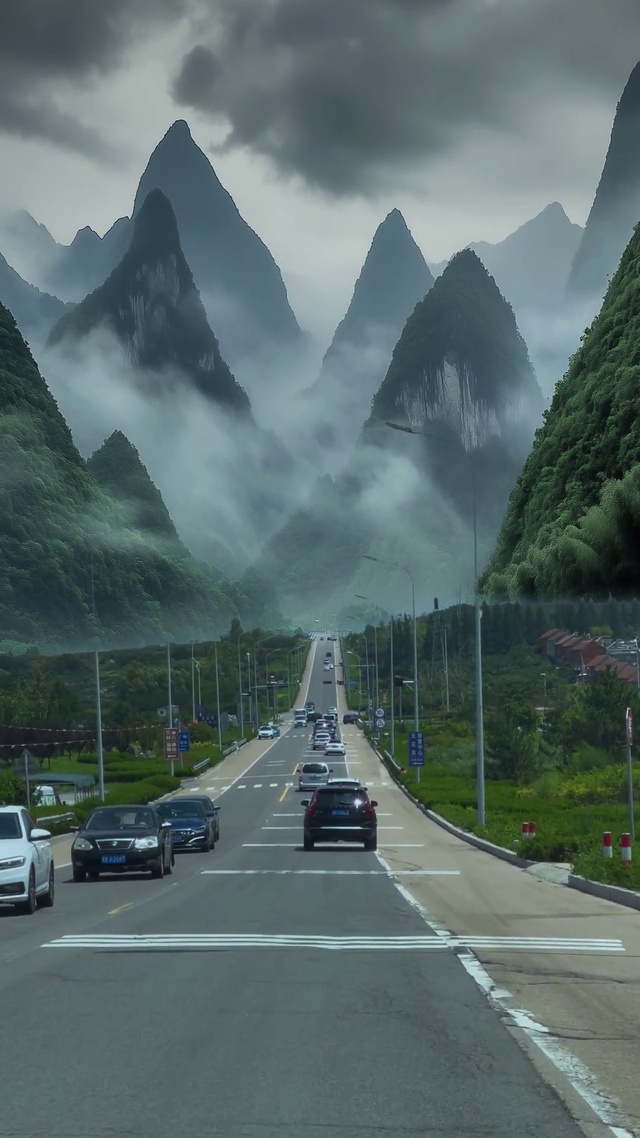 爆款公路山景