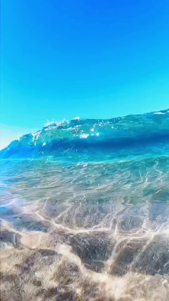 真实的海水波浪