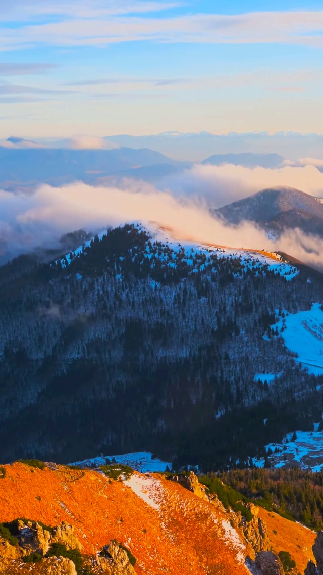 唯美高山云雾延时
