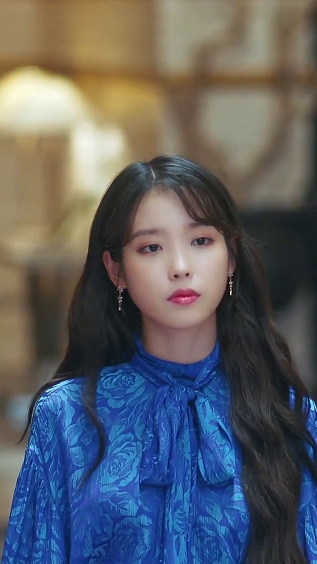 不知不觉眼泪就下来了