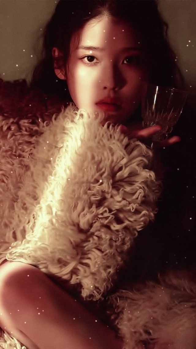 IU 李知恩