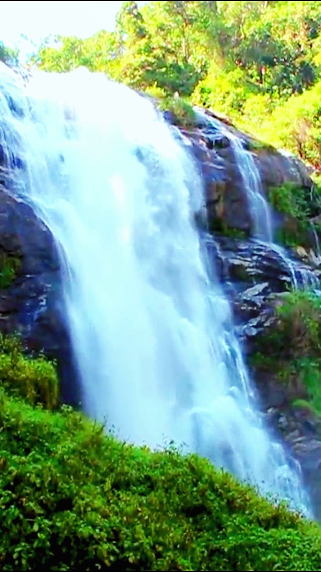 4K唯美山涧瀑布