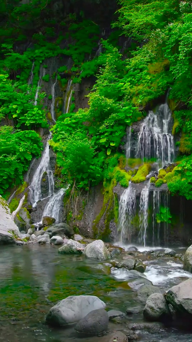山涧护眼溪水