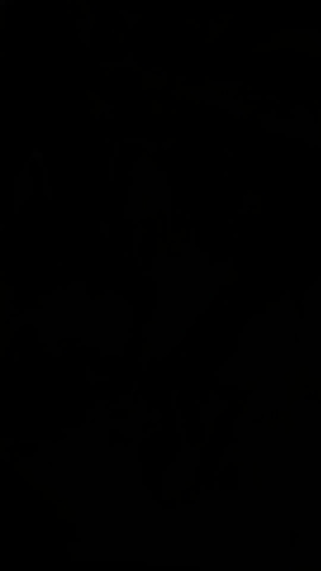 喜欢看你紧紧皱眉，叫我胆小鬼