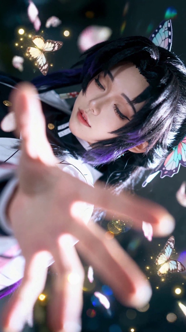 蝴蝶忍cos的花屑光斑魅惑少女