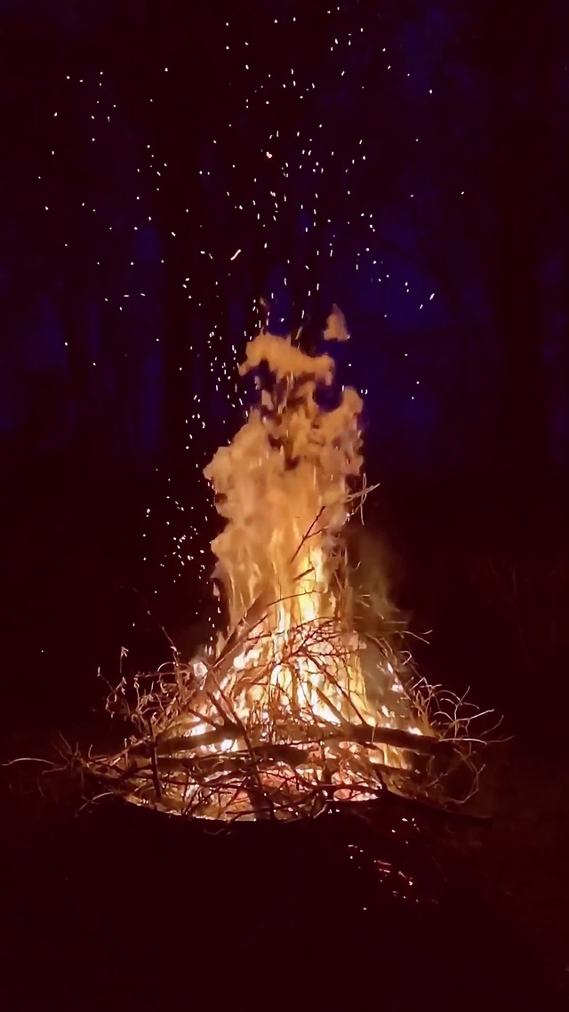 火焰4K动态壁纸(风景手机动态壁纸) - 风景手机壁纸下载 - 元气壁纸