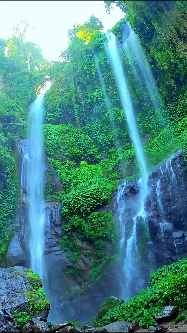 治愈高山流水4K