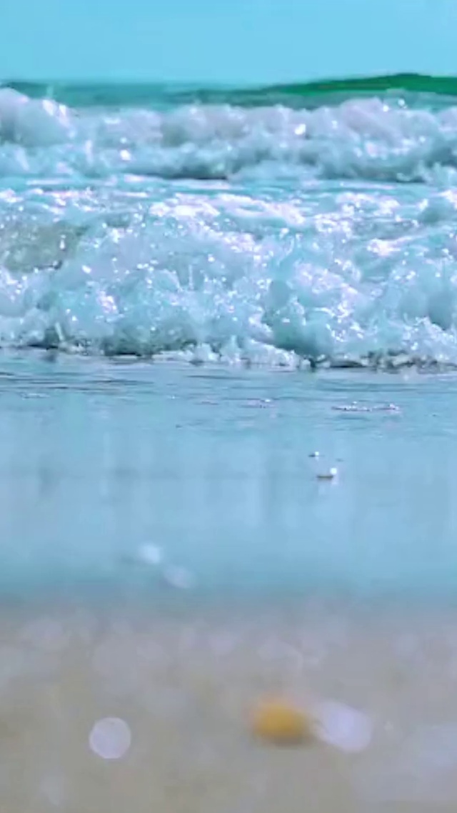 岸边波浪放松心情