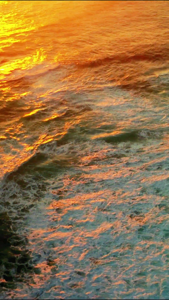 唯美壮观夕阳海浪4K