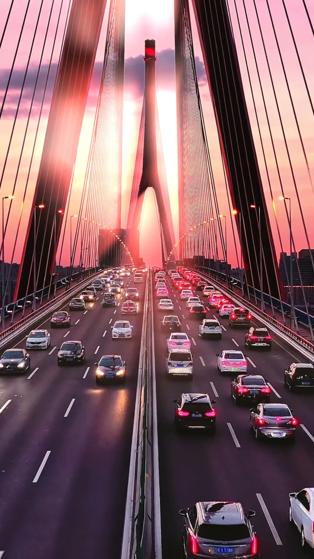 如梦似幻的魔都。