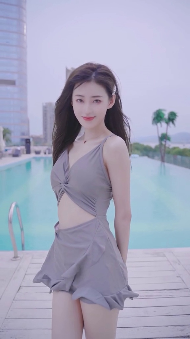 比基尼老婆