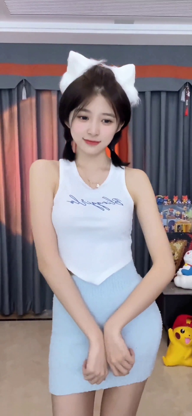 哇！甜系女孩扭一扭