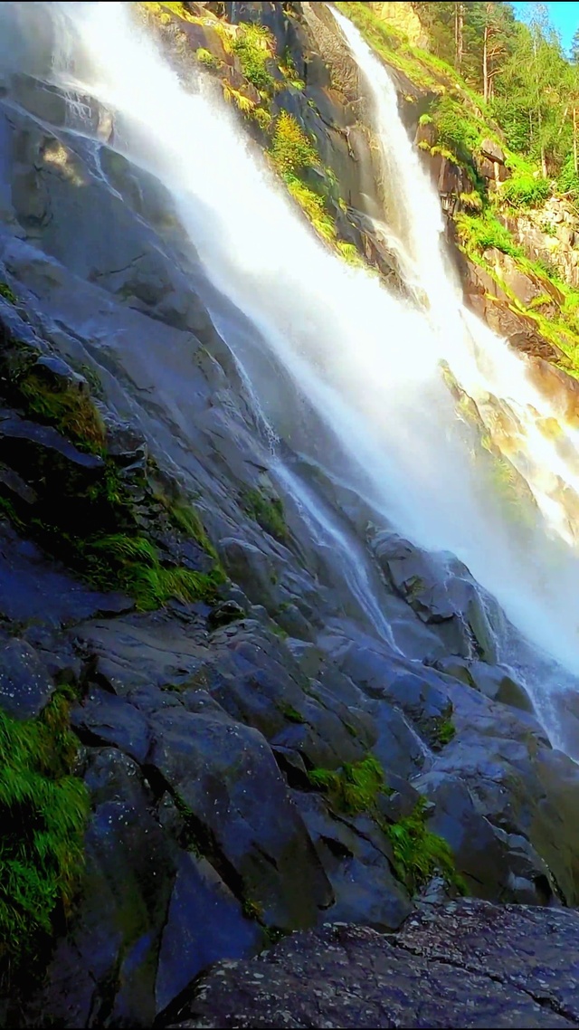 唯美高山流水4K