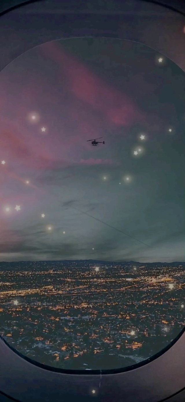 航拍城市夜景高空视角