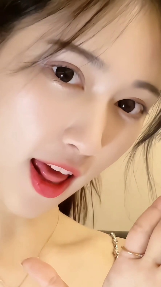 哇！老公快起床啦