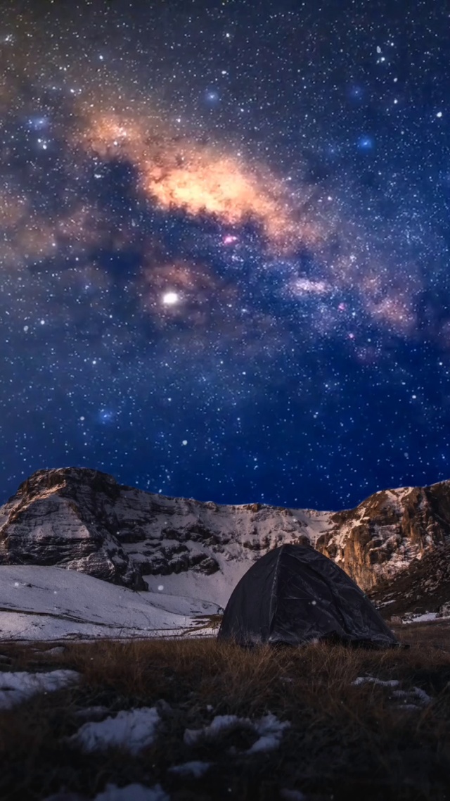  我携漫天星辰以赠你，仍觉满天星辰不及你！