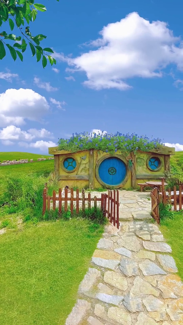 遇见都是天意，拥有都是幸运，世界上有一千种等待，最好的那一种叫未来可期