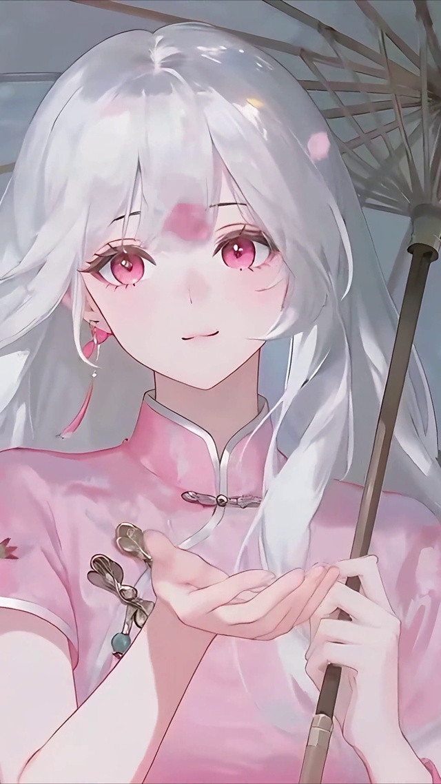 撑伞接落花的旗袍少女