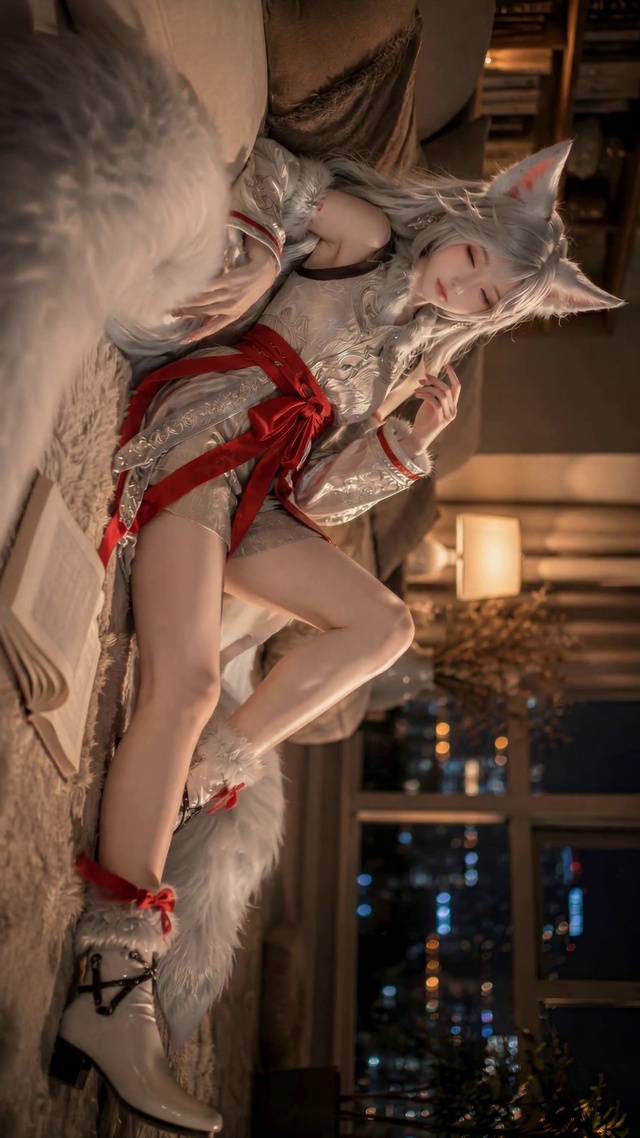 夜色居家狐耳美少女