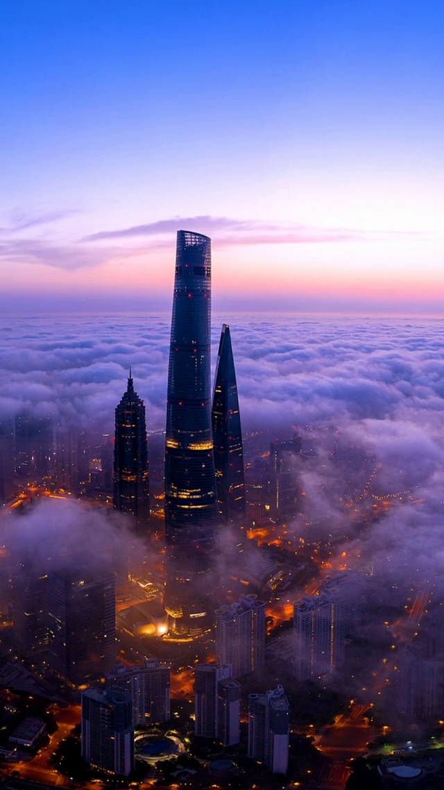 十里杨滩樱花地，风云际会上海滩。