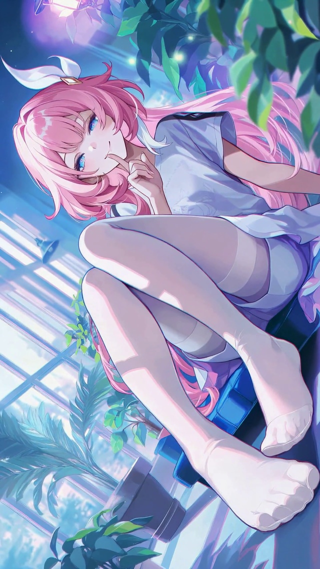 窗边粉发二次元清纯美少女