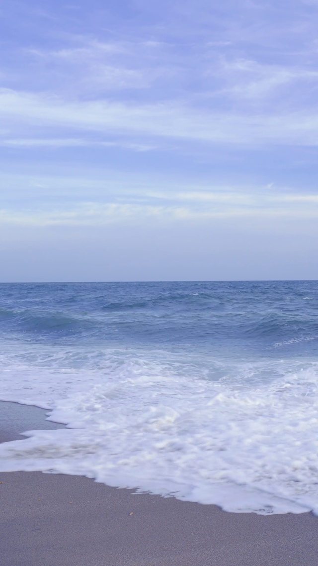 听说大海可以带走一切烦恼